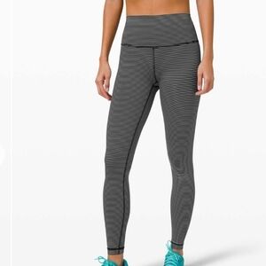 Lululemon Wunder Under HR Tight sz 6 black white hyper stripe luxtreme pants